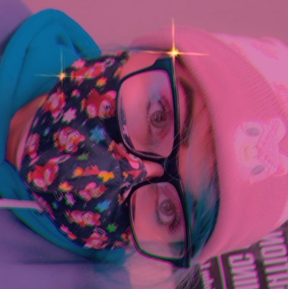 Meet your Posher, Cassandrah - Picture 7 of 15